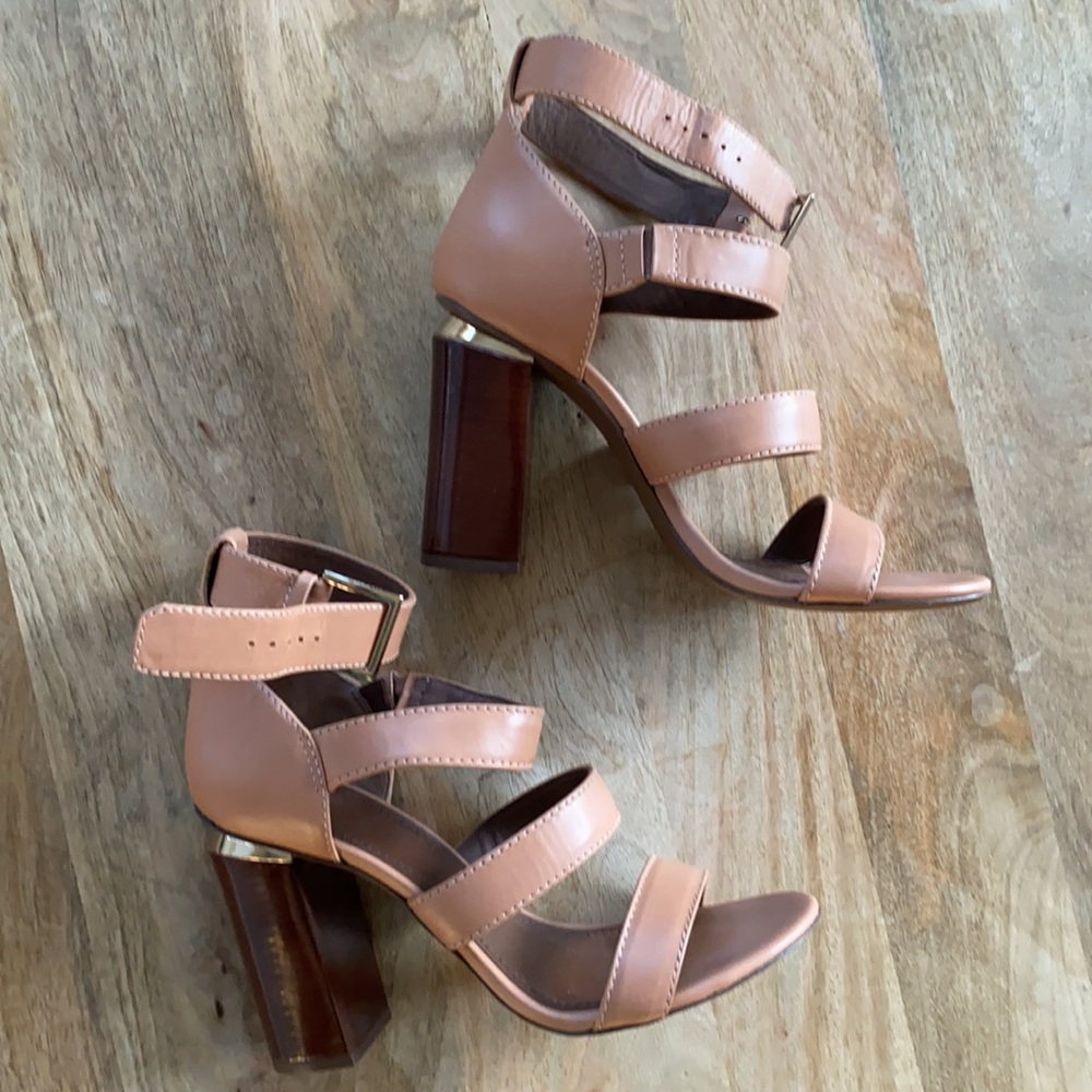 Tory Burch Block Heel Strappy Sandals Size 8.5